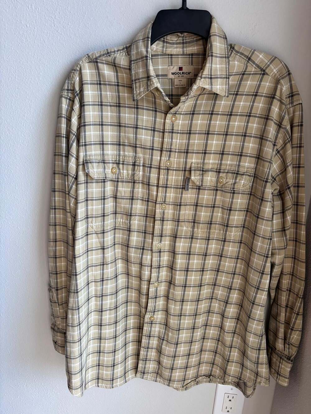 Woolrich Men's L Beige Gray Plaid 100% Cotton Long Sleeve Button Down Shirt